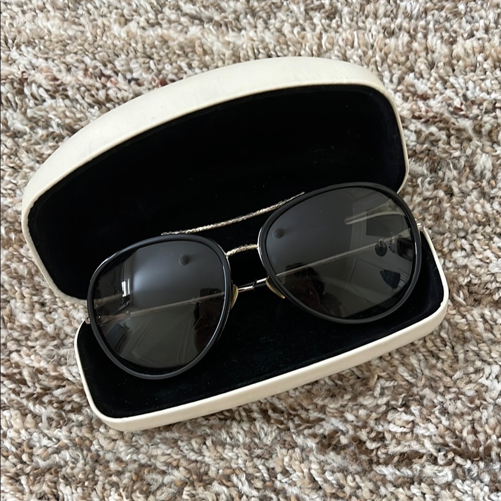 Tory Burch Stylish Black Aviator Sunglasses